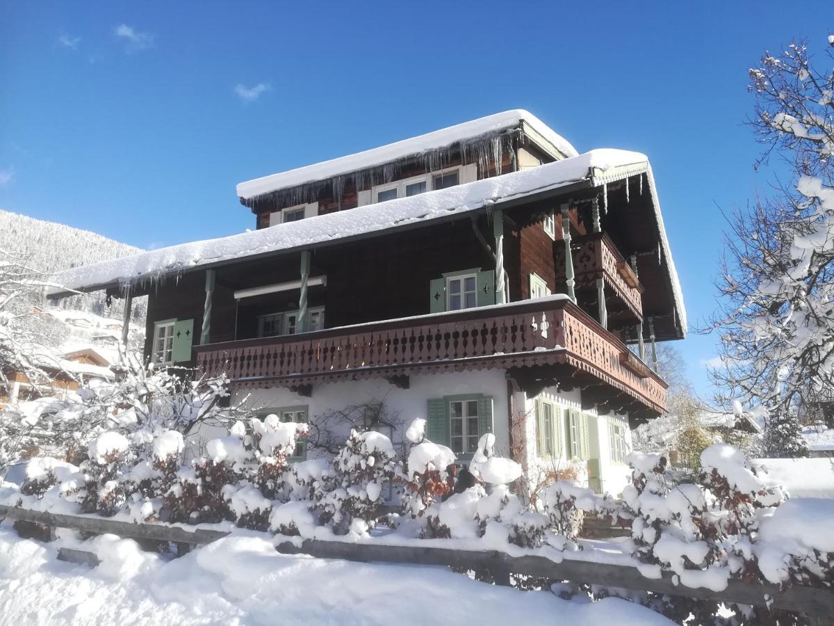 Zeppelin - App Aquamarin * Bramberg am Wildkogel
